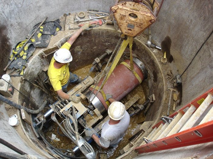An advantage of the guided boring method is that it can be used in small jacking and receiving shafts.